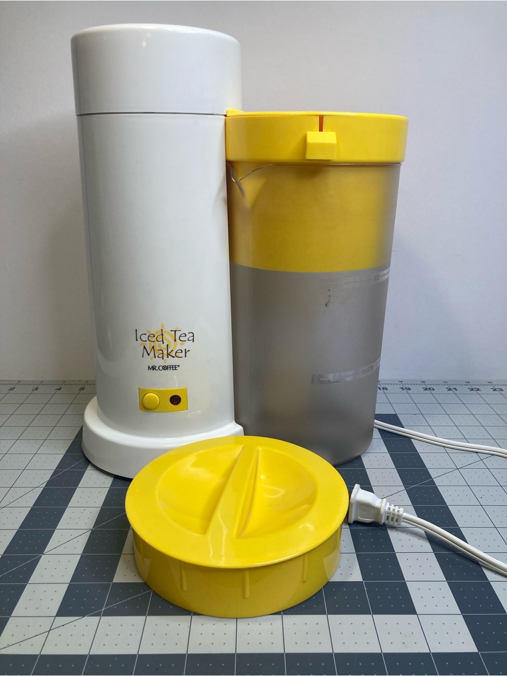 Mr. Coffee Iced Tea Maker TM1S White Yellow 2 Quart Pitcher Brewing System